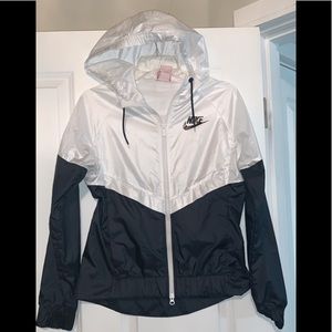Nike black white windbreaker jacket hoodie zip up